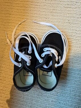 NWOT infant/toddler Vans size 3